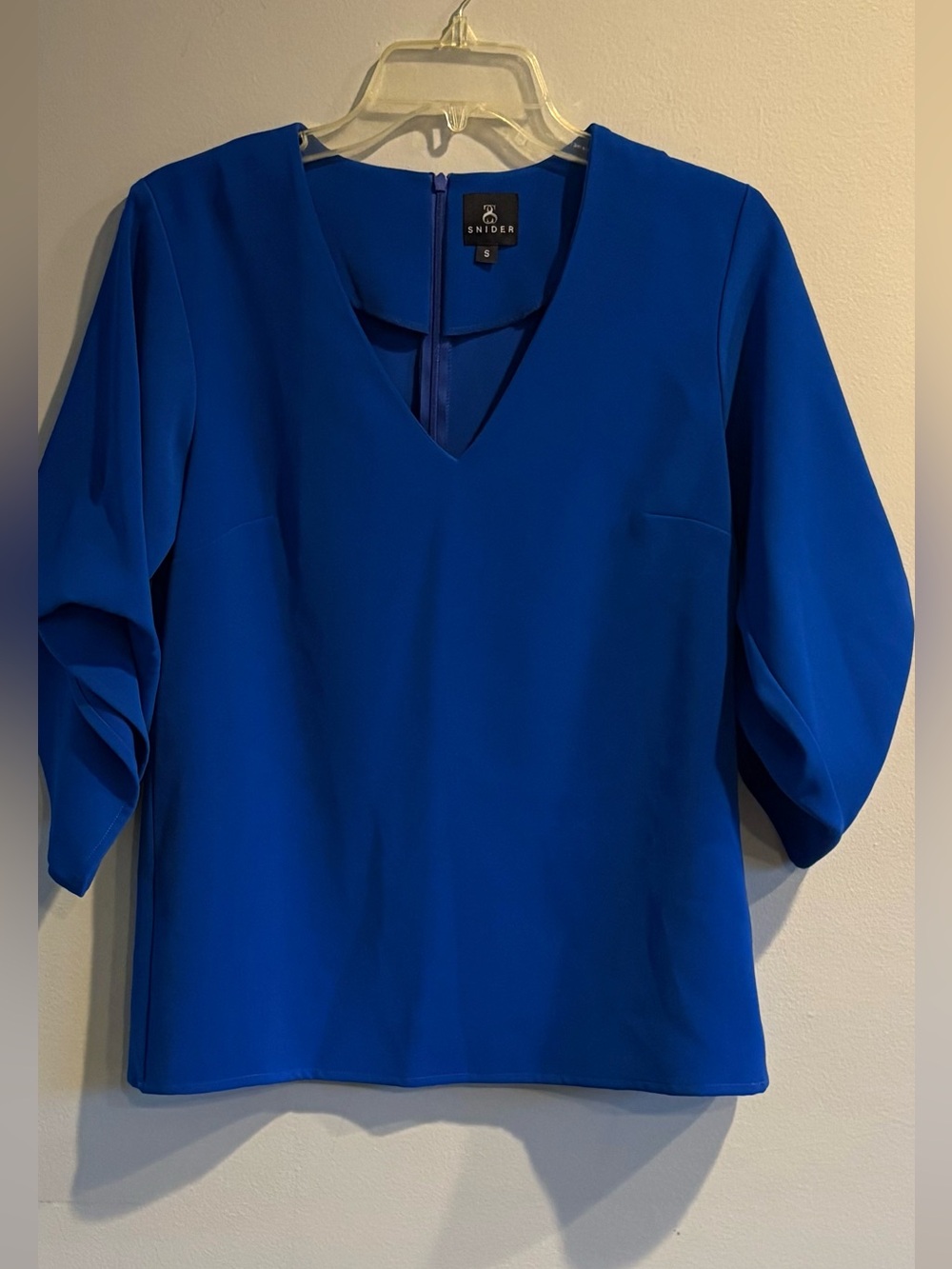 SNIDER (Staci Snider) Vibrant Royal Blue V-Neck with 3/4 sleeves classic Small